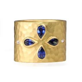 22K Gold Hammered Blue Sapphire Diamond Cigar Ring