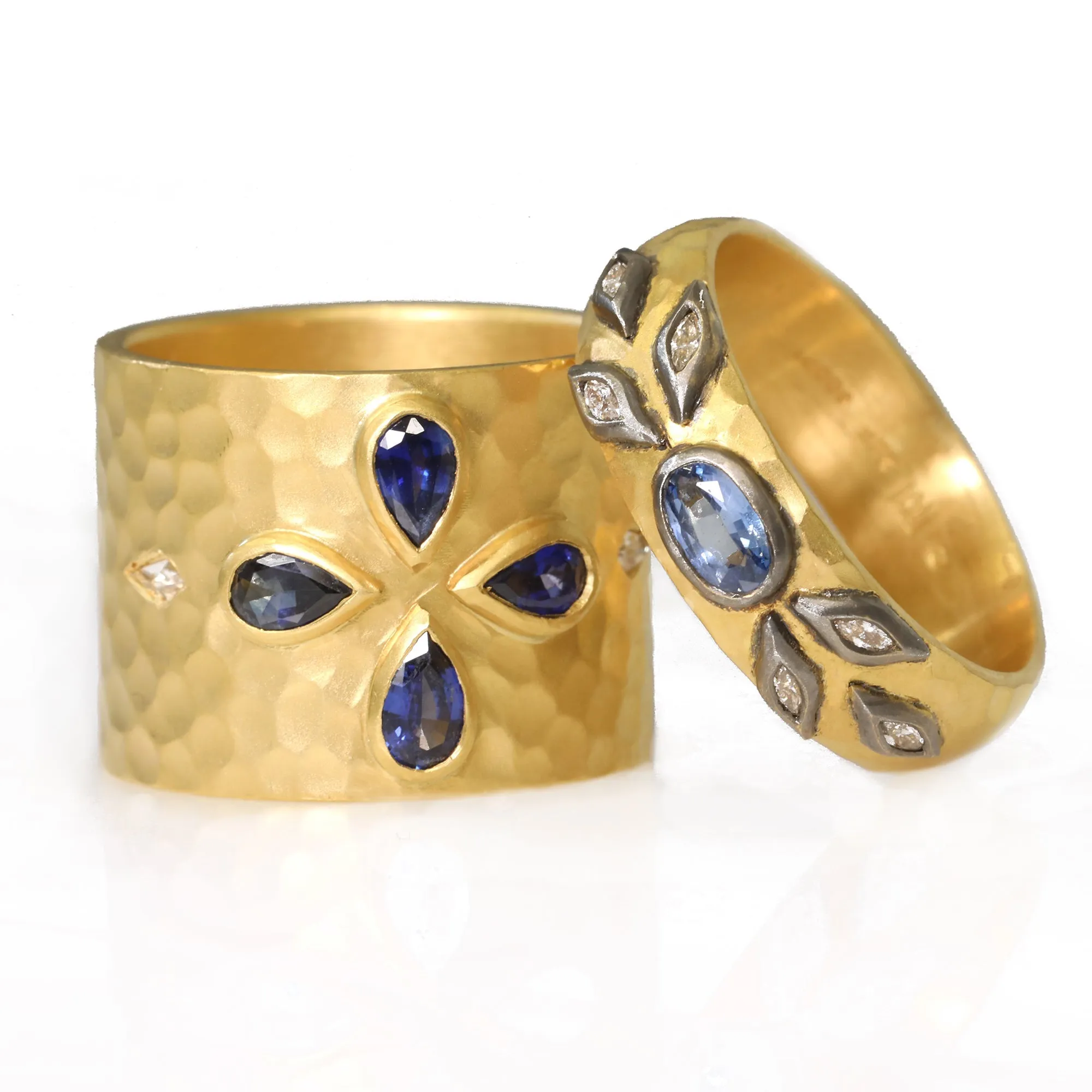 22K Gold Hammered Blue Sapphire Diamond Cigar Ring