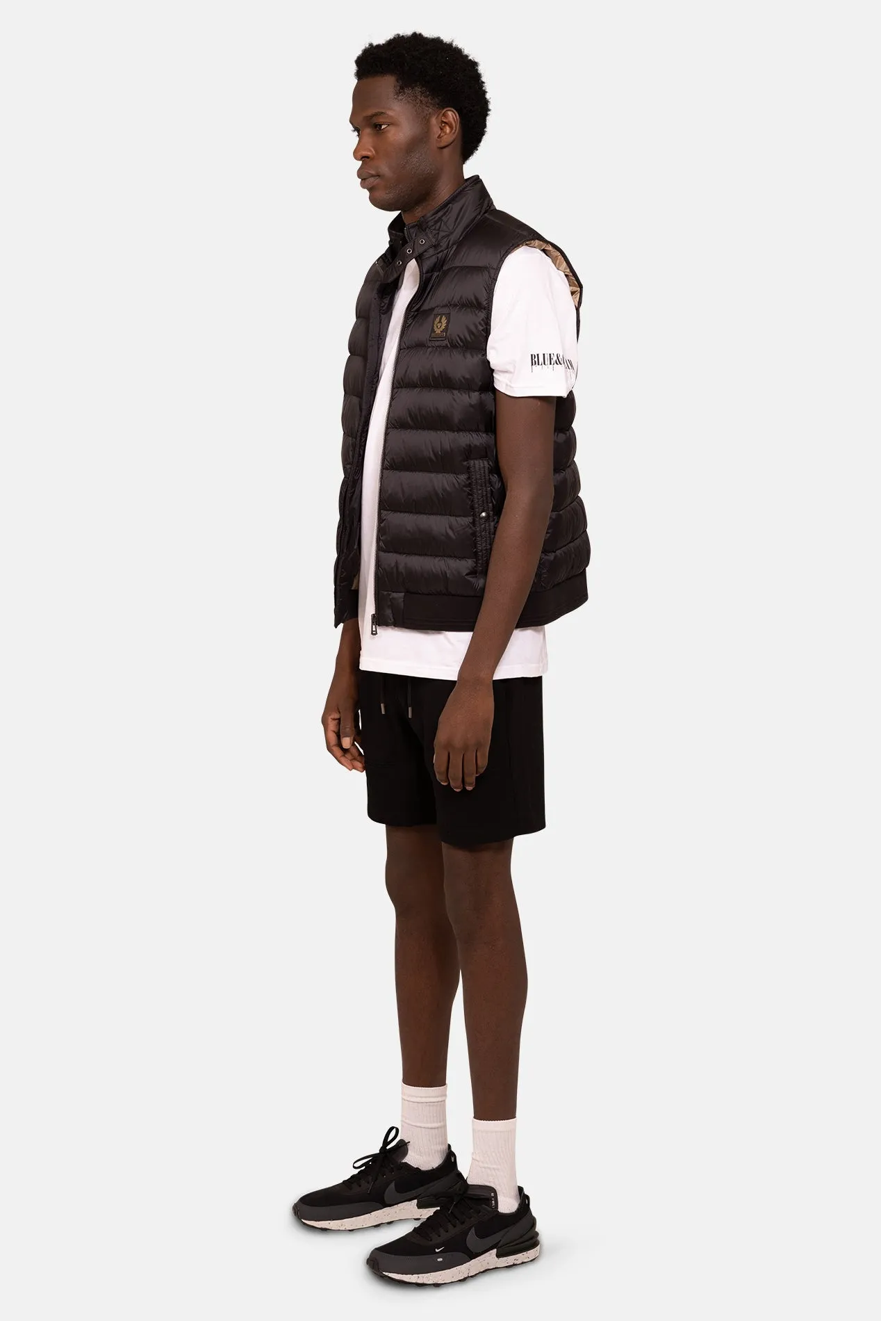 Black Sleeveless Outdoor Vest