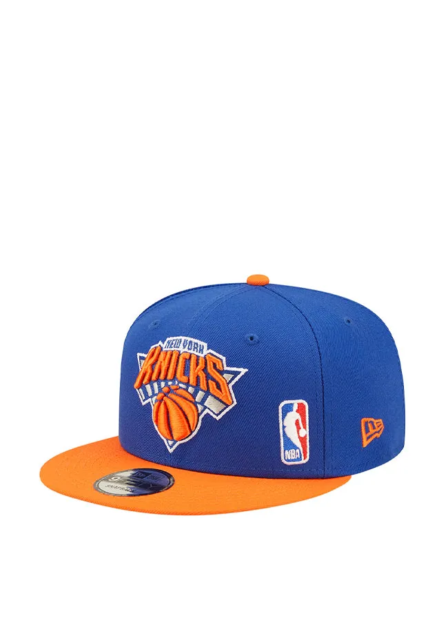 NY Knicks Blackletter Arch Cap