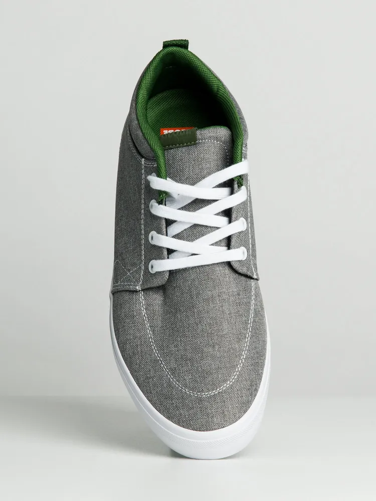 Clearance Men's Globe GS Chukka Sneaker