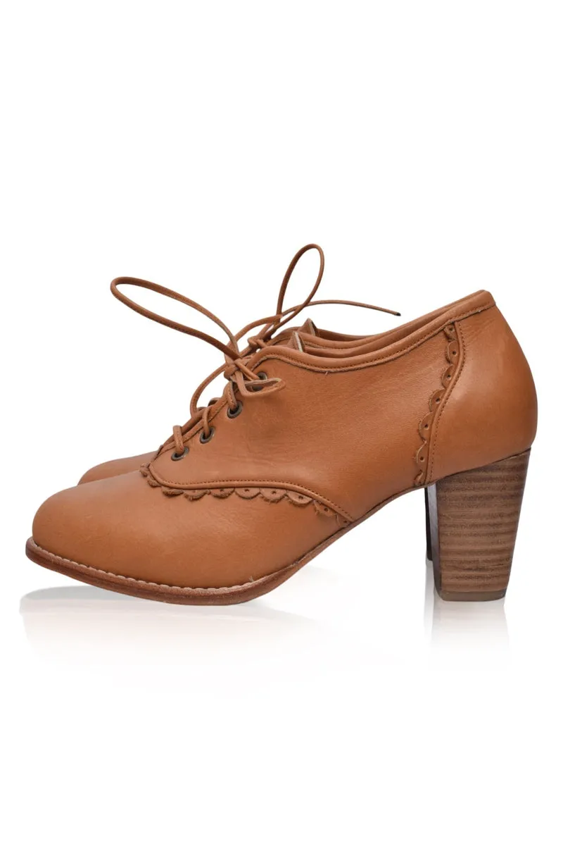 Lace-Up Oxford Heels in Dark Tan