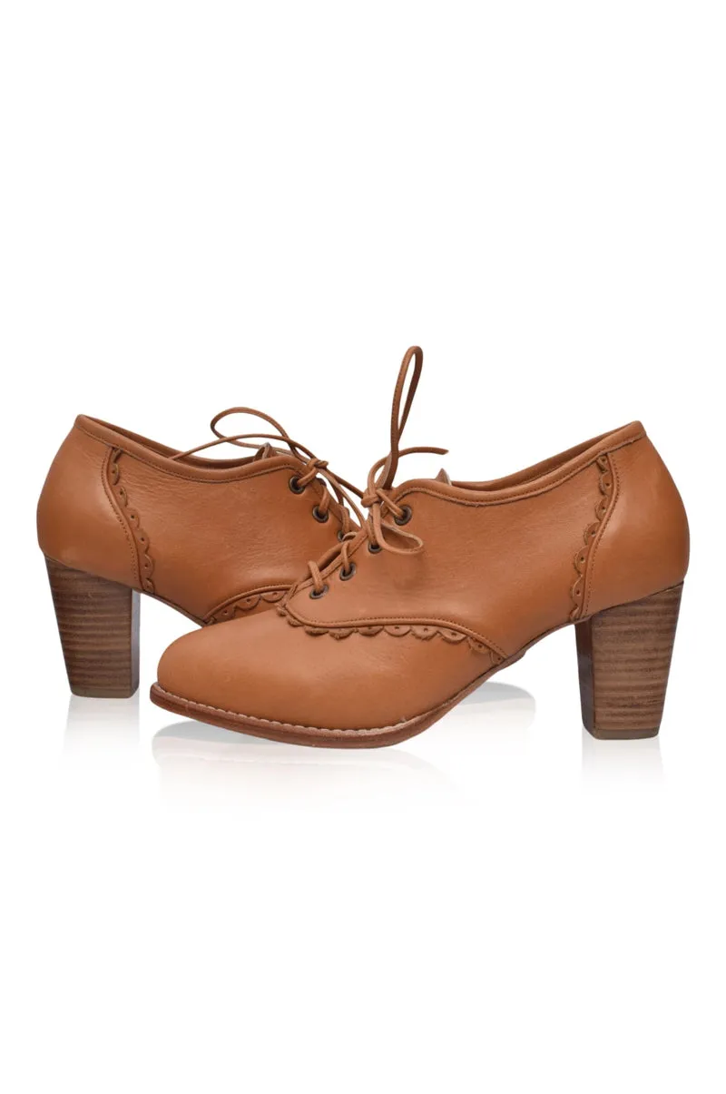 Lace-Up Oxford Heels in Dark Tan