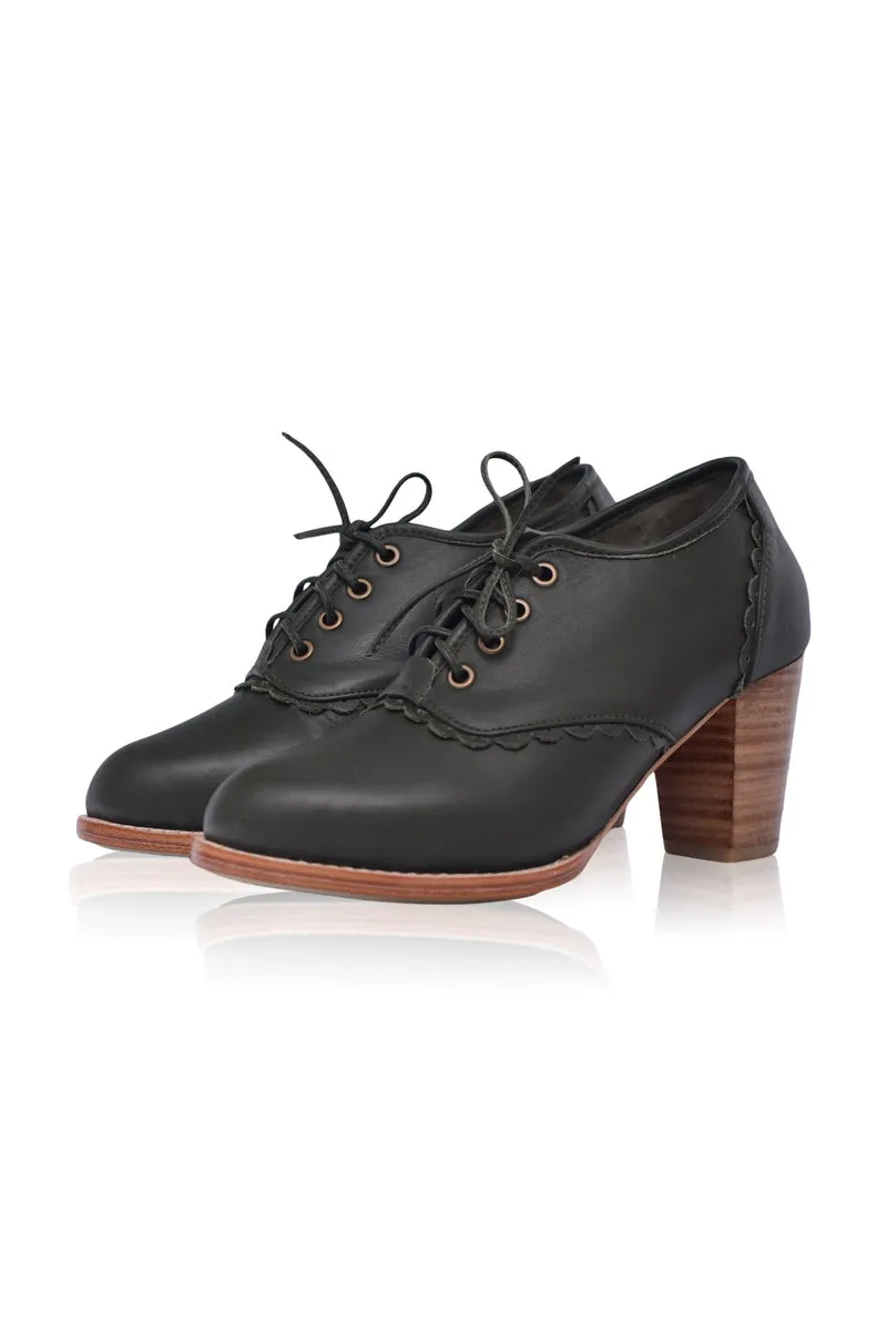 Lace-Up Oxford Heels in Dark Tan