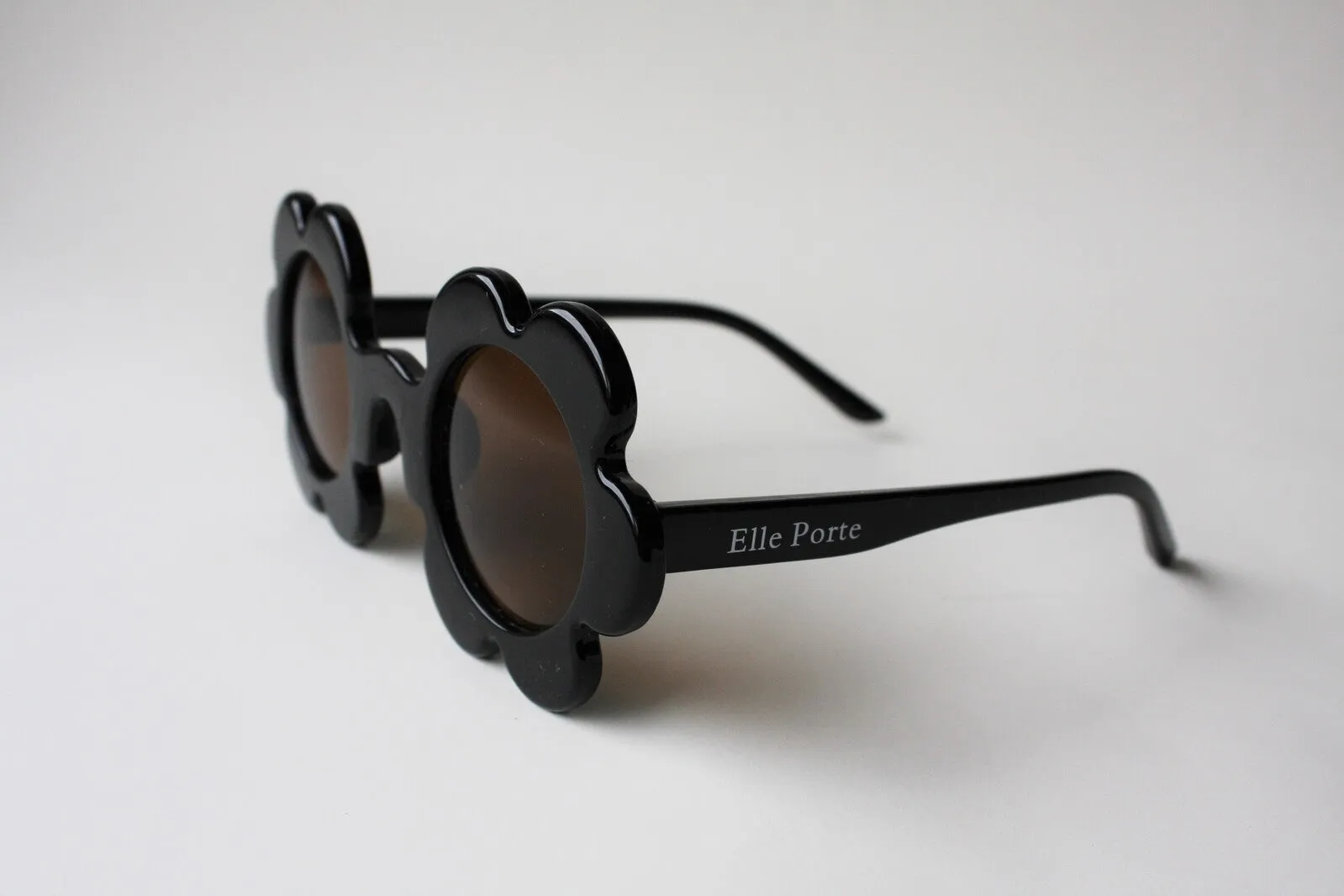 Liquorice Elle Porte Daisy Shades