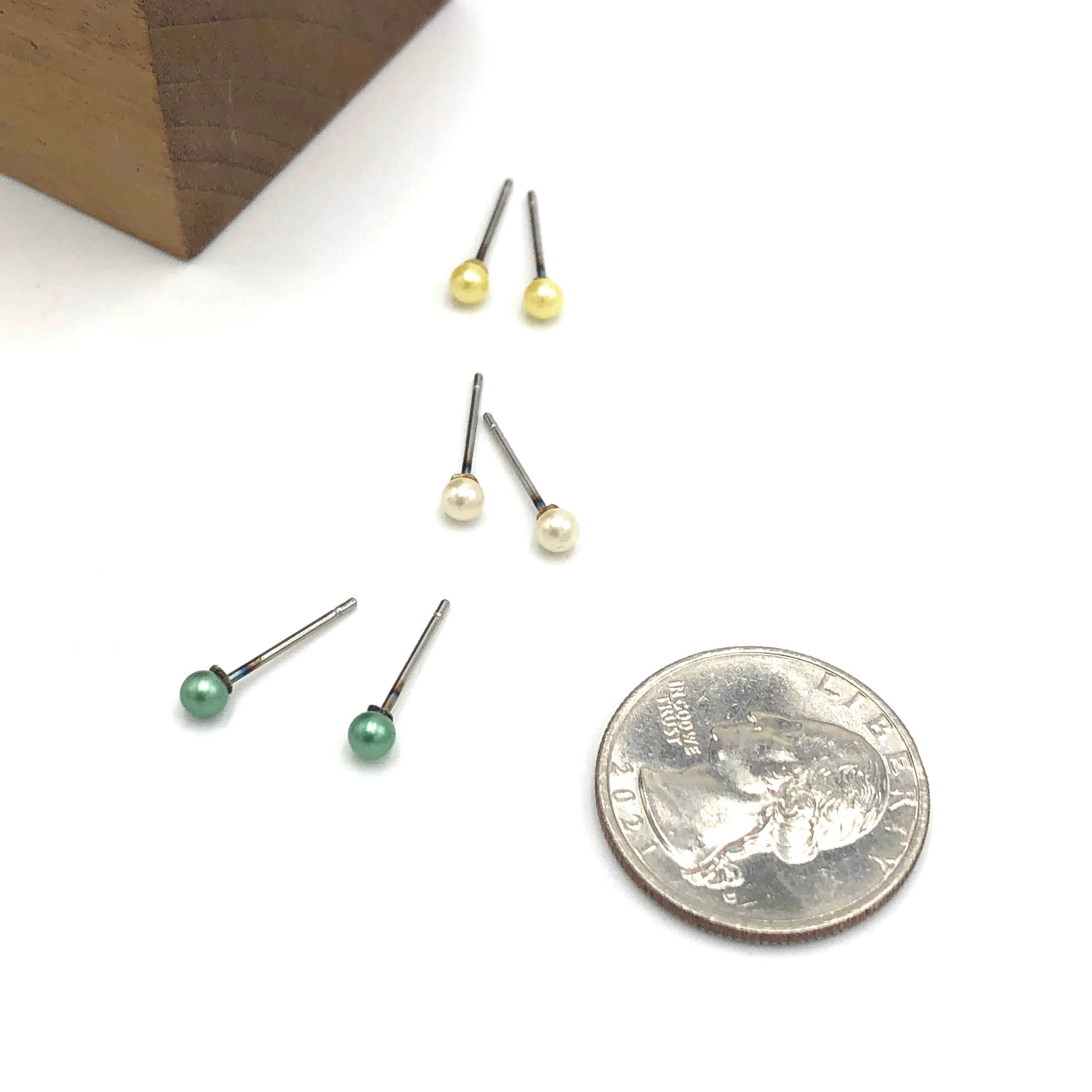 Green Yellow & White Tiny Studs Earrings Set