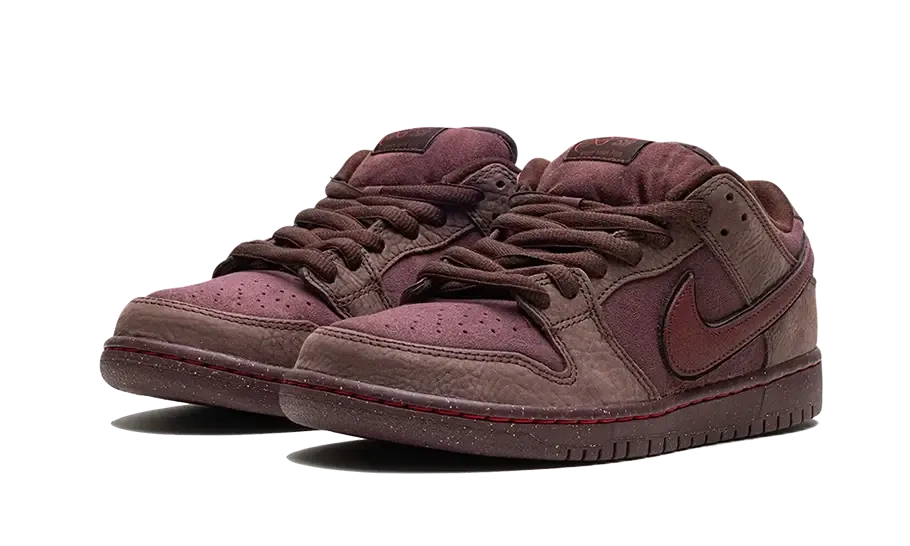 Romantic Nike SB Dunk Low