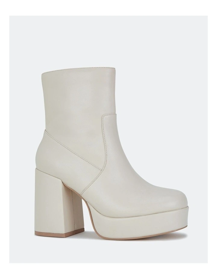 Jealous Boots in Cream