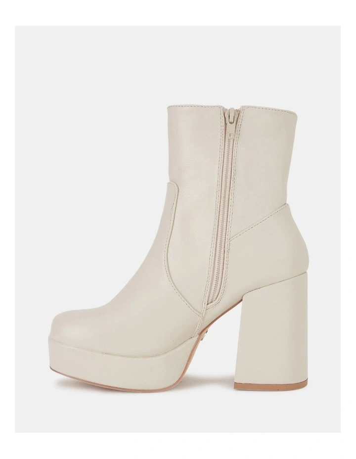 Jealous Boots in Cream