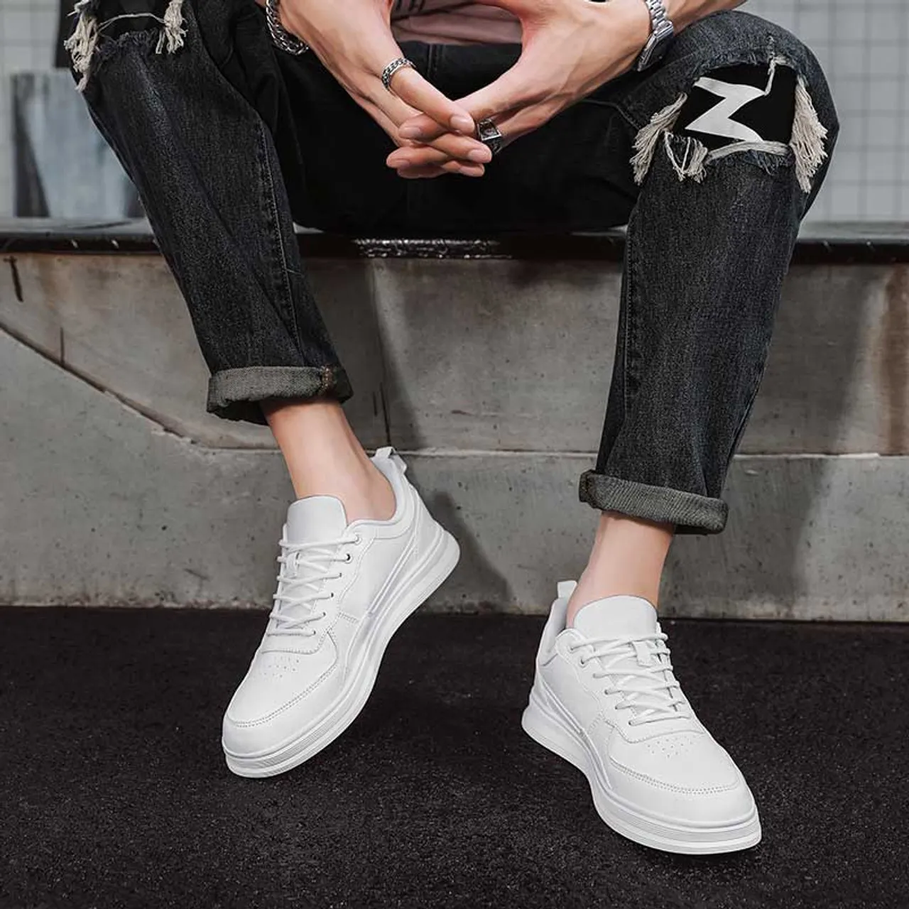 Plain White Casual Lace-Up Sneaker