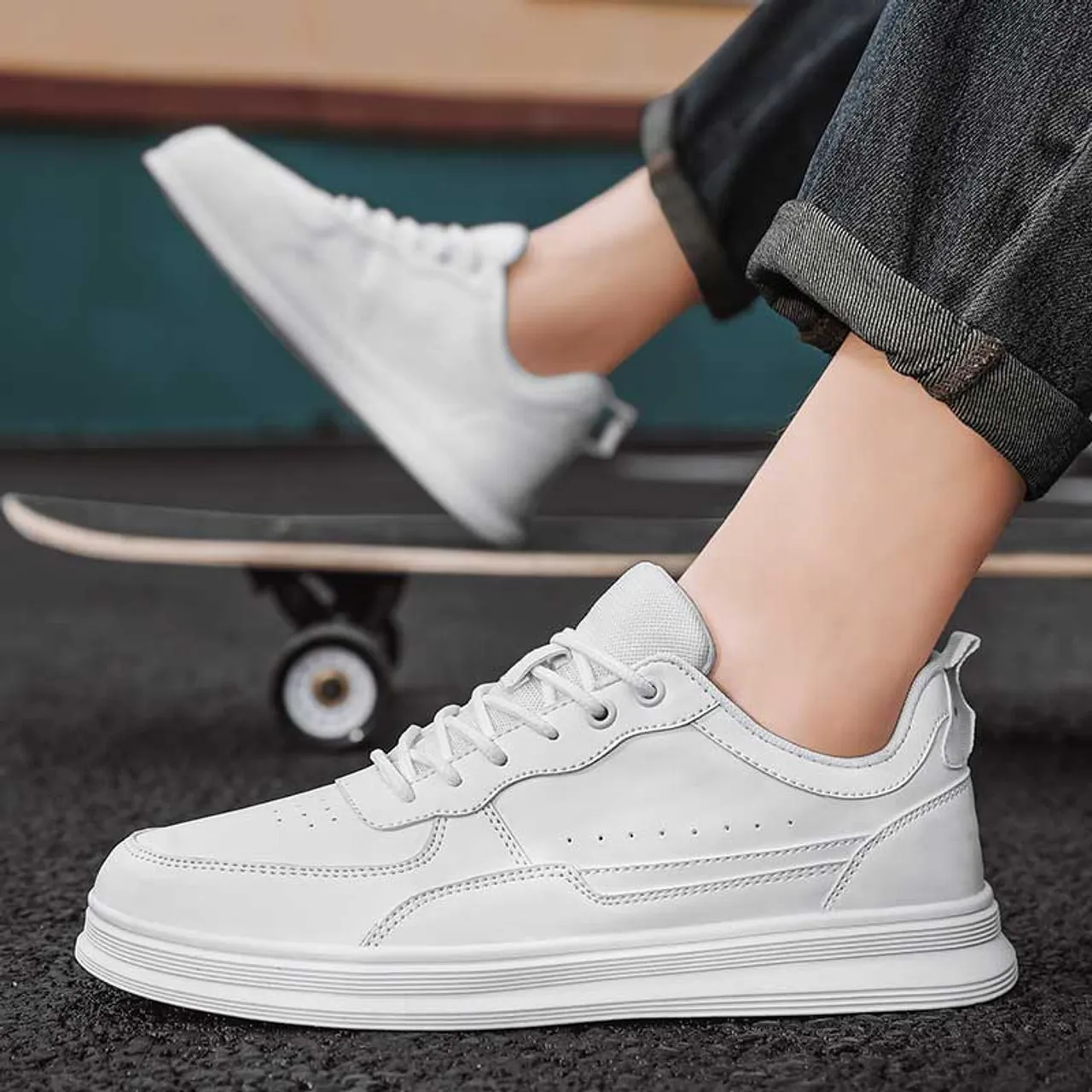 Plain White Casual Lace-Up Sneaker