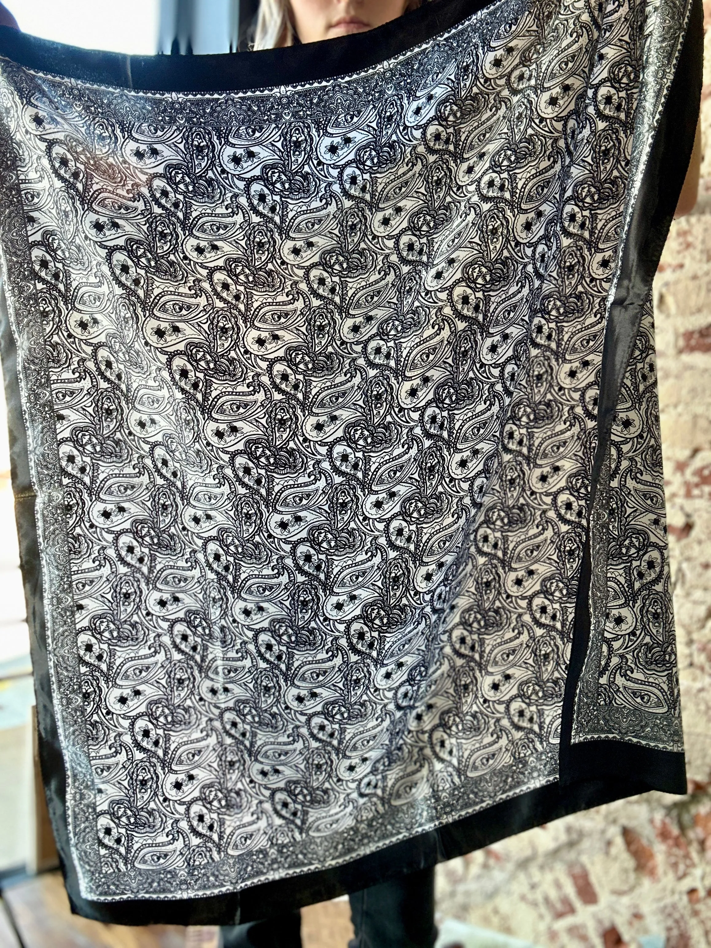 Black White Paisley Wild Rag