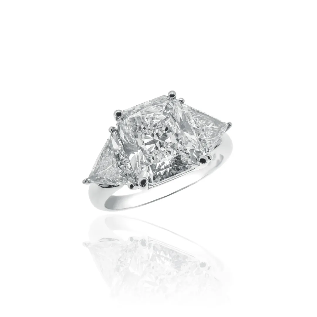 Radiant Cut Diamond Engagement Rings