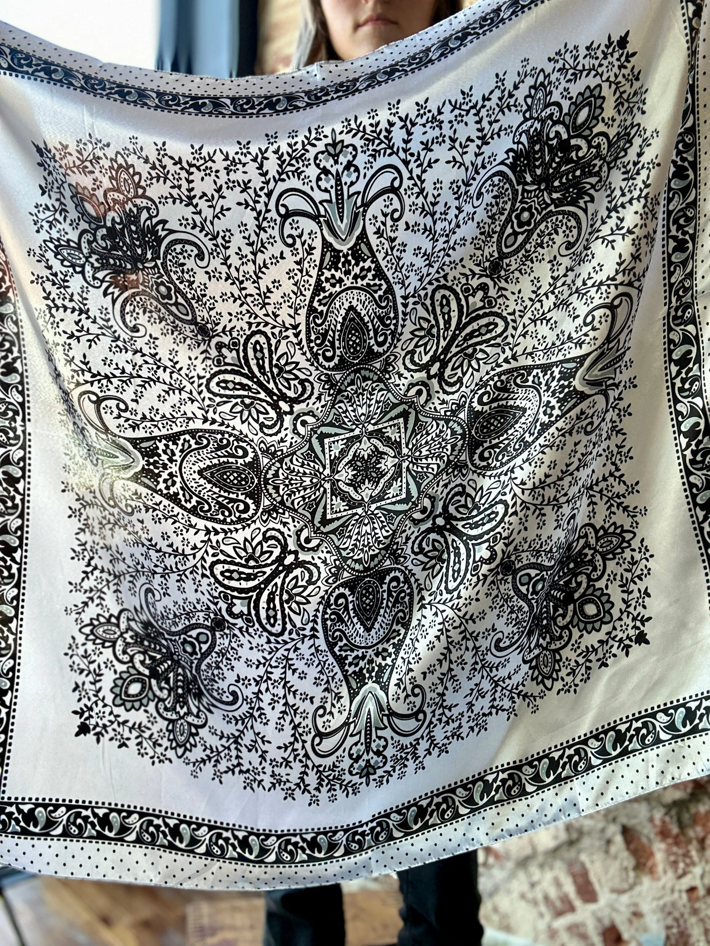 White Floral Wild Rag