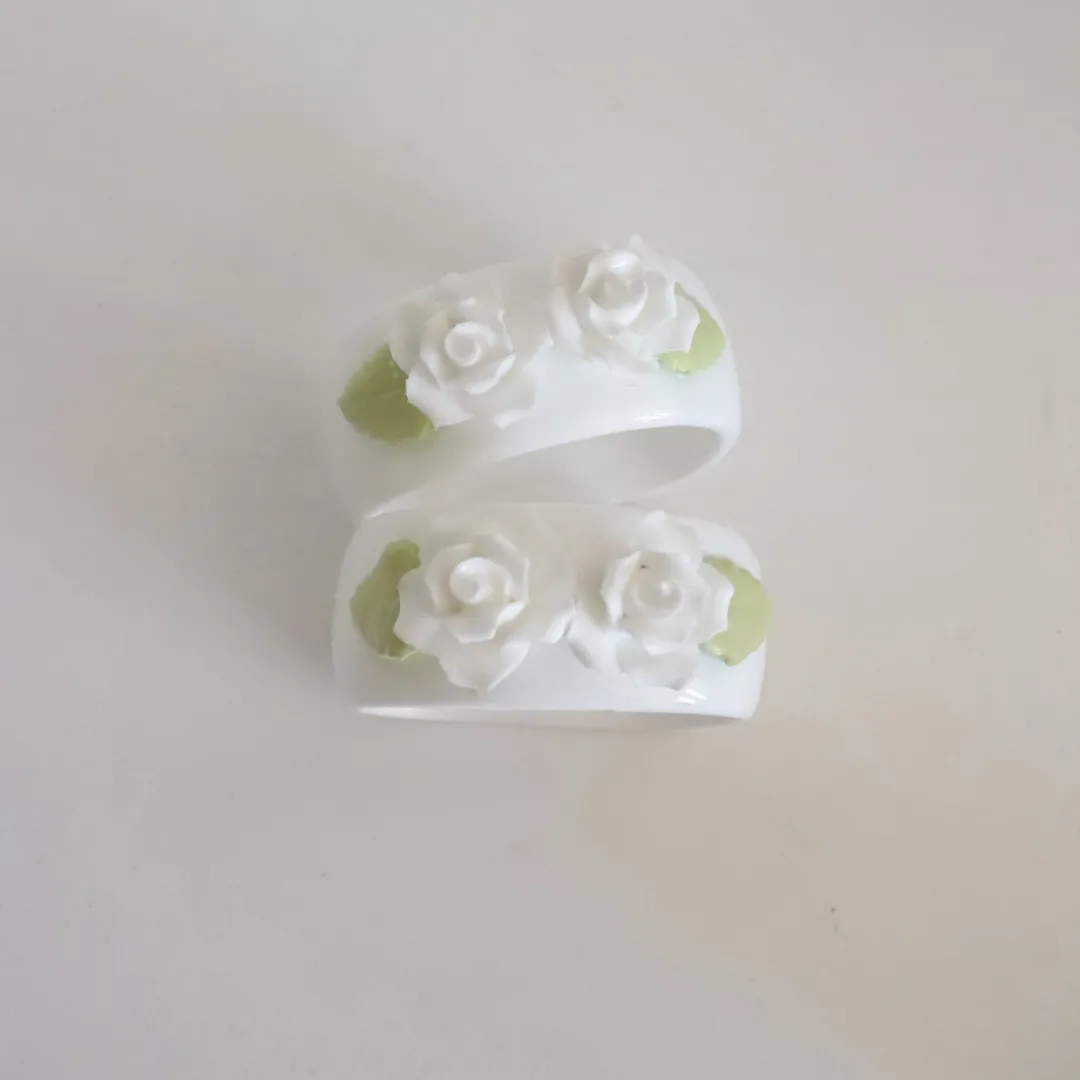 Classic White Rose Napkin Holders